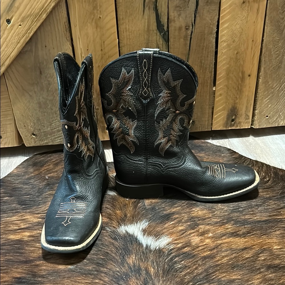 Kids Black and Brown Ariat Boots